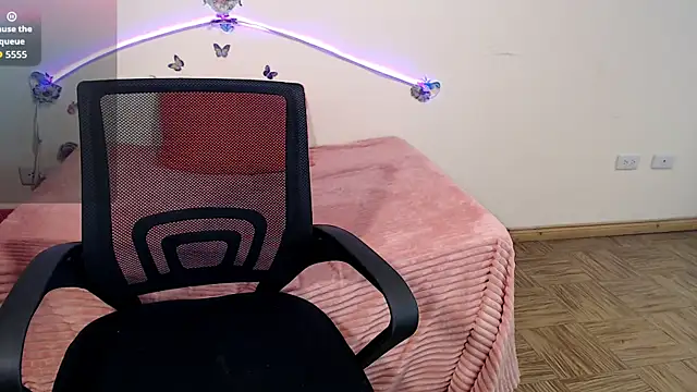 Snapshot of DANYXS chatting on 11.12.25 DANYXS online show from 11.12.25