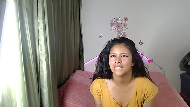 Snapshot of DANYXS chatting on 11.23.25 DANYXS online show from 11.23.25