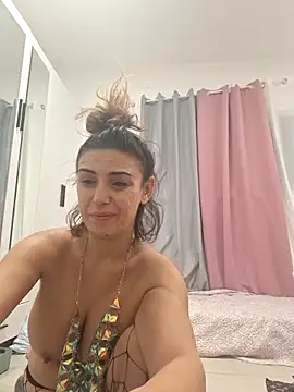 Snapshot of Your_Desires07 chatting on 11.07.25 Your Desires07 online show from 11.07.25