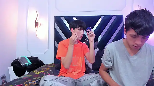 hoot booys  online show from 11.17.25