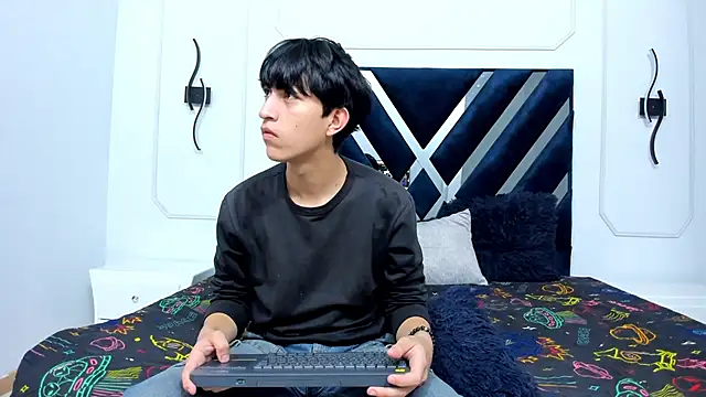 hoot booys  online show from 11.29.25