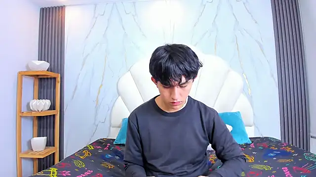 hoot booys  online show from 04.17.26