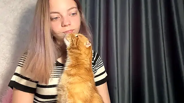 Snapshot of WrithenStub chatting on 10.24.25 WrithenStub online show from 10.24.25