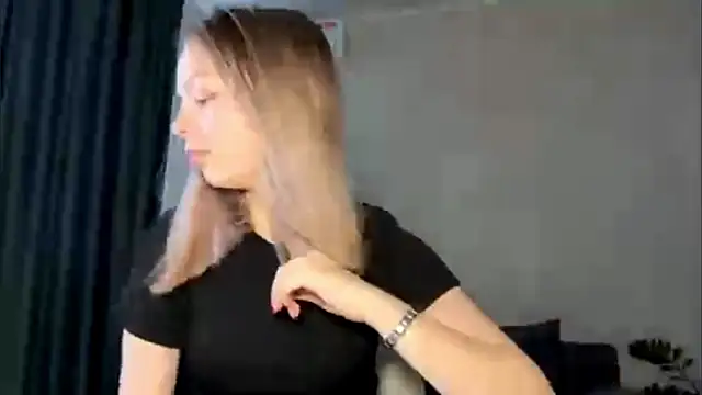 Snapshot of WrithenStub chatting on 11.13.25 WrithenStub online show from 11.13.25