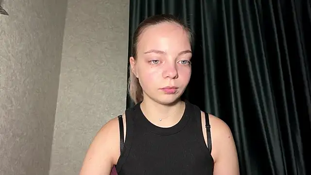 Snapshot of WrithenStub chatting on 11.21.25 WrithenStub online show from 11.21.25