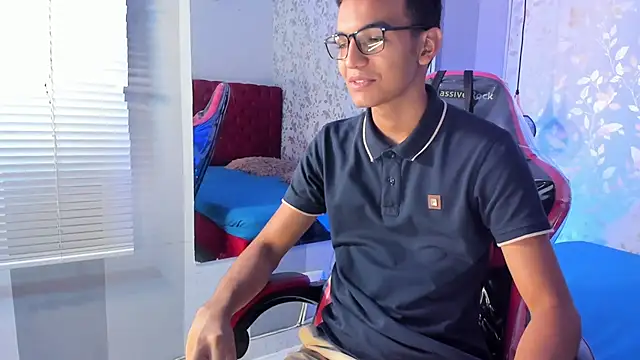 Snapshot of velkanX chatting on 10.29.25 velkanX online show from 10.29.25