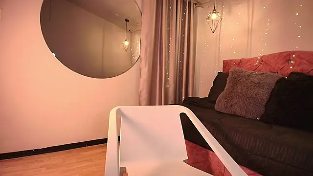 Snapshot of ivy_bonnie chatting on 11.14.25 ivy bonnie online show from 11.14.25