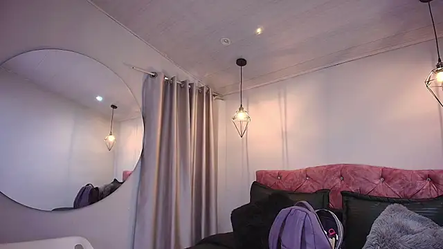 Snapshot of ivy_bonnie chatting on 11.26.25 ivy bonnie online show from 11.26.25