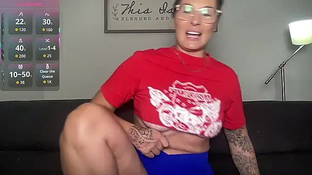 Snapshot of Mandyrheaa chatting on 11.11.25 Mandyrheaa online show from 11.11.25