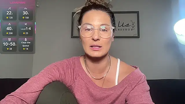 Snapshot of Mandyrheaa chatting on 12.01.25 Mandyrheaa online show from 12.01.25