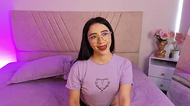 GabbieHill online show from 10.28.25