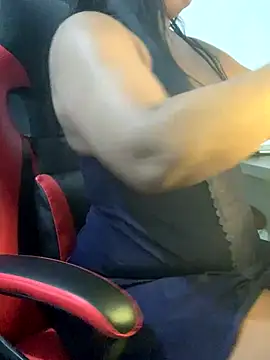 NatashaAzura online show from 10.29.25