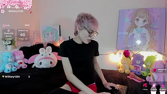 Strawberry Kitty  online show from 12.20.25