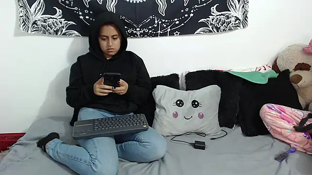 emily n abby online show from 11.19.25