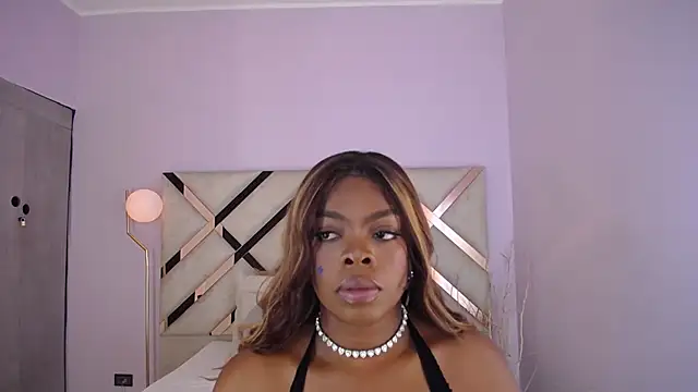 Maiacharris  online show from 04.11.26