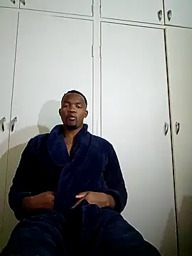 Snapshot of sgid8192 chatting on 11.08.25 sgid8192 online show from 11.08.25