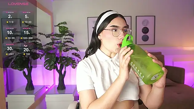 EmilyTurneer online show from 02.27.26