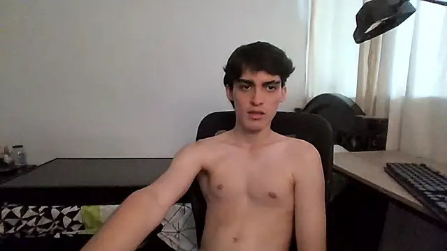 Snapshot of WarrenBlushfire chatting on 10.18.25 WarrenBlushfire online show from 10.18.25
