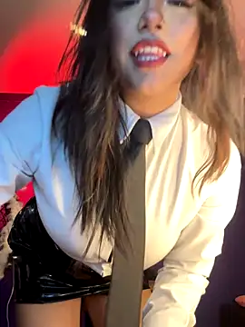 Nefertari   online show from 11.10.25
