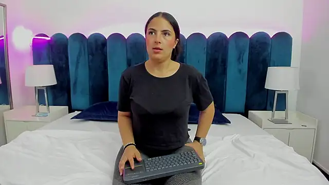 AuraSky  online show from 11.11.25