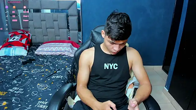 Snapshot of baby_david_03 chatting on 02.18.26 baby david 03 online show from 02.18.26