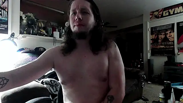 biggerisbetter12 online show from 10.18.25