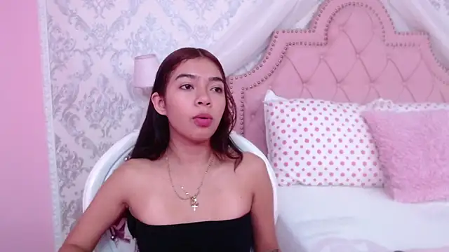 GabrielaSuarez online show from 10.22.25