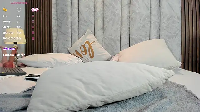 Snapshot of goddessfeetxx chatting on 10.19.25 goddessfeetxx online show from 10.19.25