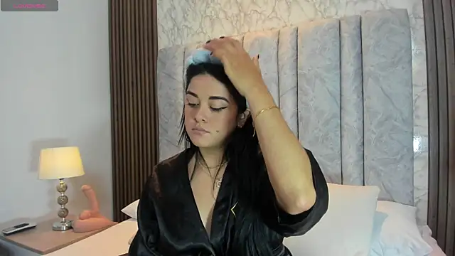 Snapshot of goddessfeetxx chatting on 11.07.25 goddessfeetxx online show from 11.07.25