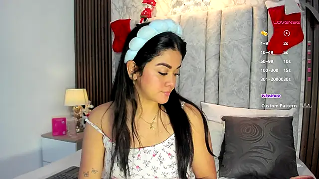 Snapshot of goddessfeetxx chatting on 11.30.25 goddessfeetxx online show from 11.30.25