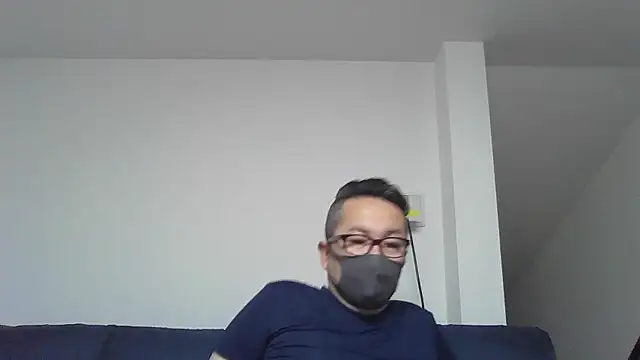 Snapshot of chinchinburabura chatting on 10.26.25 chinchinburabura online show from 10.26.25