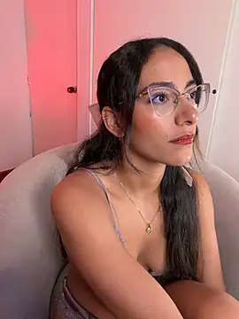 Snapshot of elegant__rouse chatting on 07.18.26 elegant rouse online show from 07.18.26
