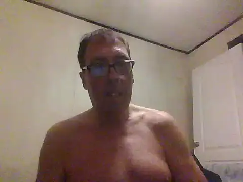 Snapshot of NKDJIM69 chatting on 10.17.25 NKDJIM69 online show from 10.17.25