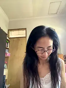 Snapshot of princessD077 chatting on 10.17.25 princessD077 online show from 10.17.25