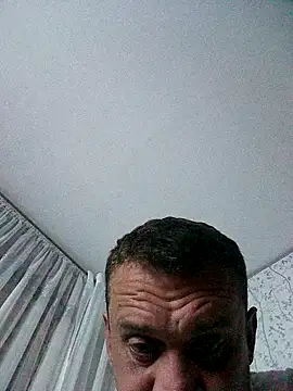 Snapshot of PeteR1987- chatting on 10.21.25 PeteR1987- online show from 10.21.25