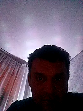 Snapshot of PeteR1987- chatting on 11.28.25 PeteR1987- online show from 11.28.25