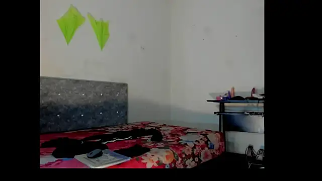 Snapshot of bad_girl_xxx chatting on 12.20.25 bad girl xxx online show from 12.20.25