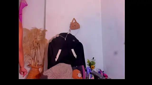 Snapshot of bad_girl_xxx chatting on 02.20.26 bad girl xxx online show from 02.20.26