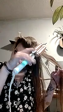 Snapshot of faithfulchic chatting on 11.09.25 faithfulchic online show from 11.09.25