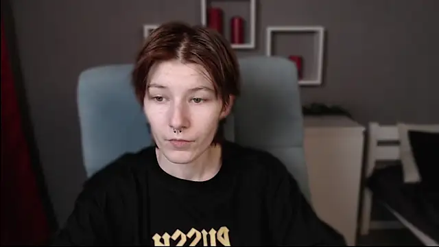 Snapshot of guitarandangell chatting on 11.16.25 guitarandangell online show from 11.16.25