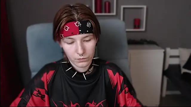 guitarandangell online show from 12.18.25