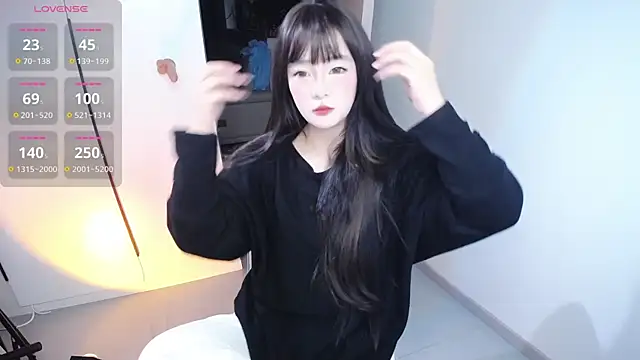 Kinadolly online show from 10.28.25