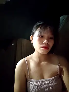 Snapshot of linh-miu99 chatting on 11.11.25 linh-miu99 online show from 11.11.25