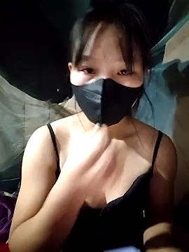 Snapshot of linh-miu99 chatting on 11.21.25 linh-miu99 online show from 11.21.25