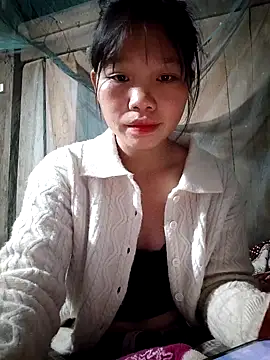 Snapshot of linh-miu99 chatting on 11.26.25 linh-miu99 online show from 11.26.25