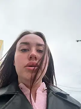 KiraSunshine online show from 05.13.26