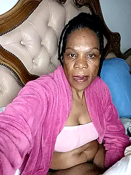 Snapshot of Hotcougar chatting on 11.21.25 Hotcougar online show from 11.21.25