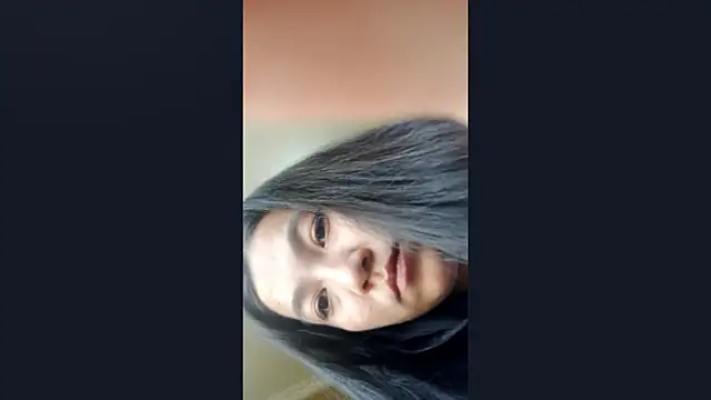 Snapshot of LinneaHyles chatting on 10.29.25 LinneaHyles online show from 10.29.25