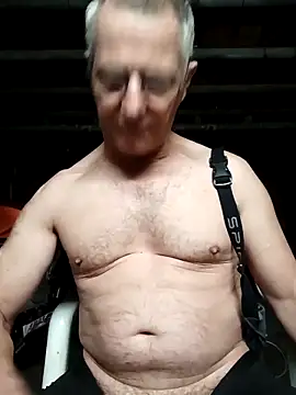 Snapshot of Sexyfab65 chatting on 10.22.25 Sexyfab65 online show from 10.22.25