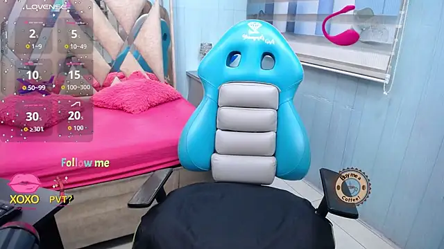 micaela naugthy online show from 10.28.25